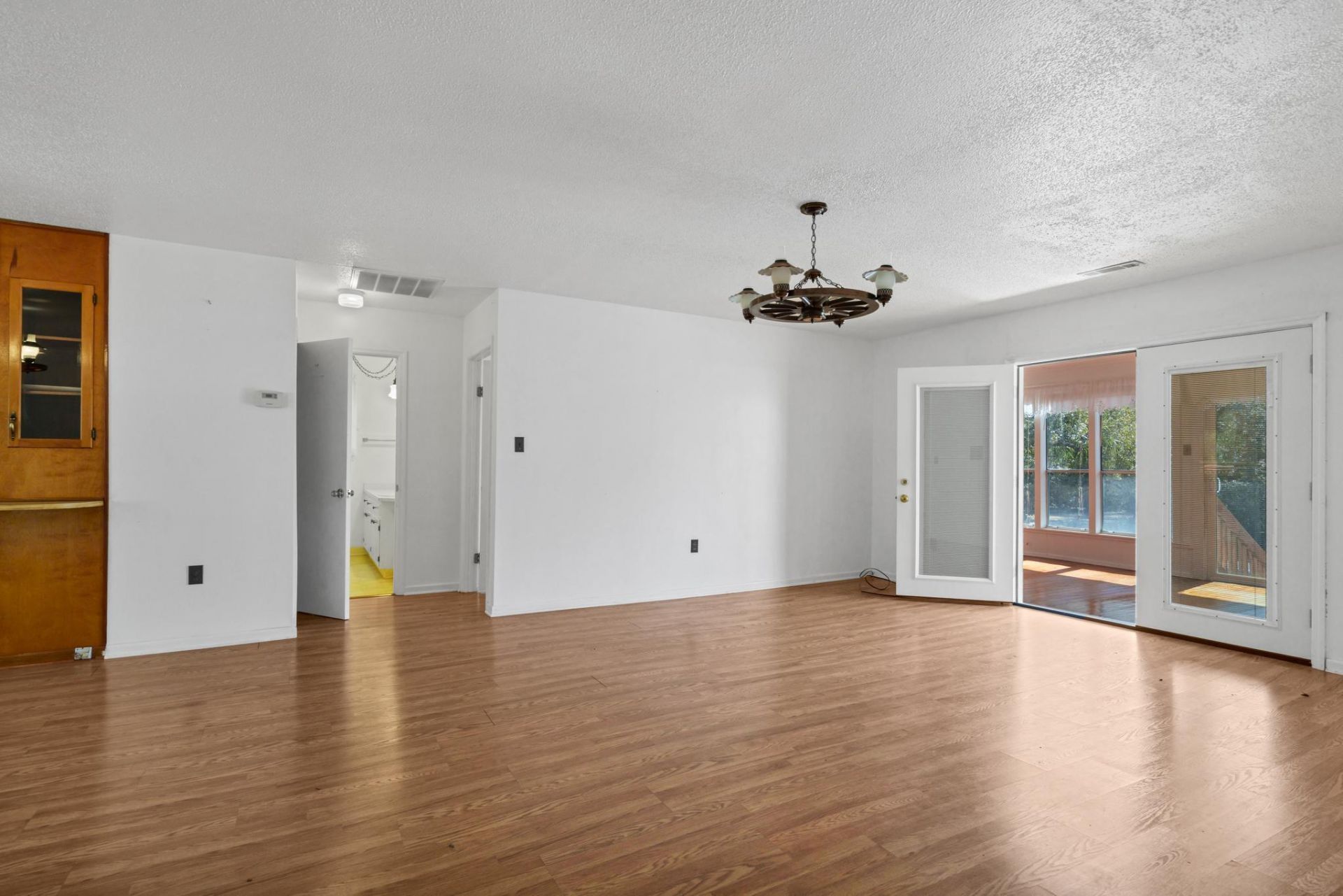 2305 Myrtle Street Photo 34