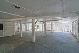 2305 Myrtle Street photo 4