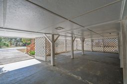 2305 Myrtle Street photo 4