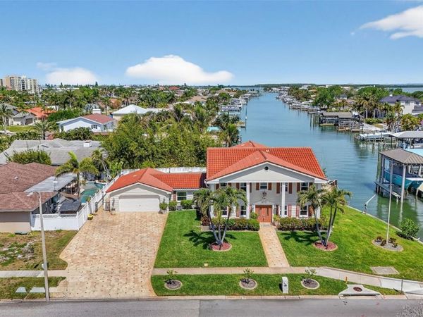 350 HARBOR PASSAGE, CLEARWATER BEACH, FL 33767