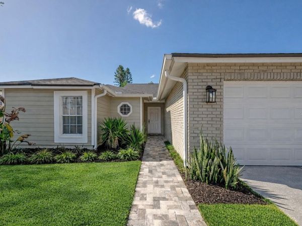 8831 HAMPDEN DRIVE , TAMPA, FL 33626