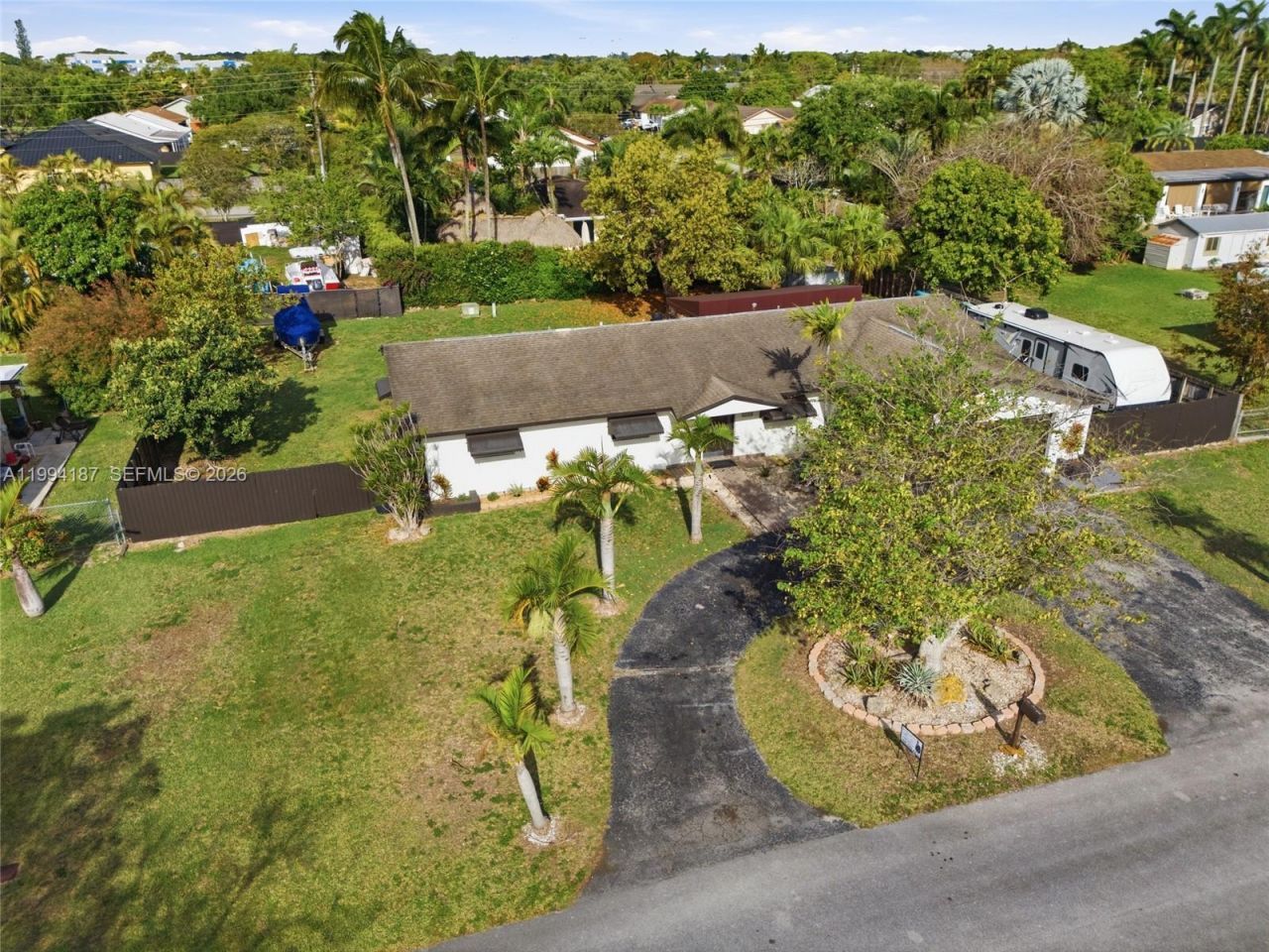 28500 SW 161st Ave, Homestead, FL 33033 Photo