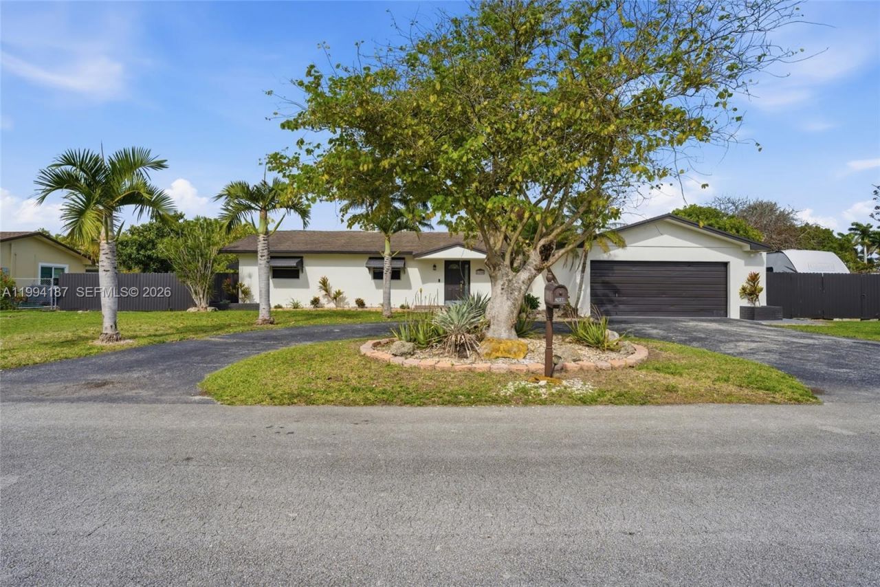 28500 SW 161st Ave, Homestead, FL 33033 Photo