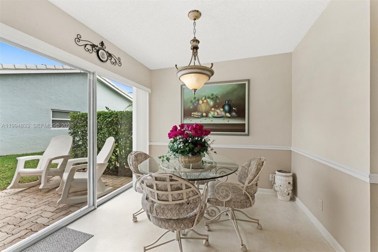 5669 Pinecrest Cir , Boca Raton, FL 33433 Photo