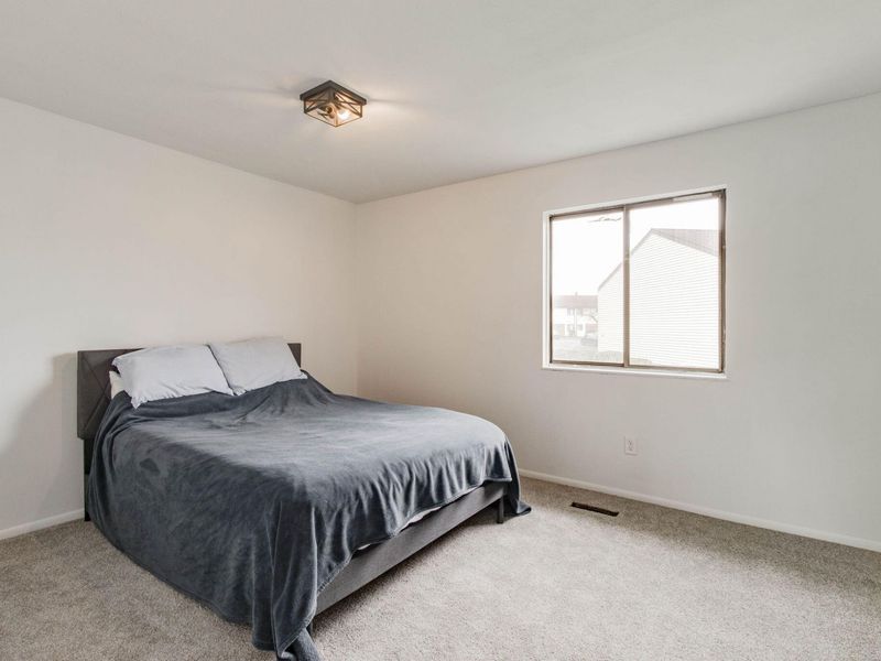 6425 Harbinger Lane, Dayton, OH 45449 Photo 12