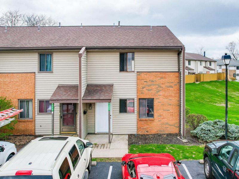 6425 Harbinger Lane, Dayton, OH 45449 Photo 2