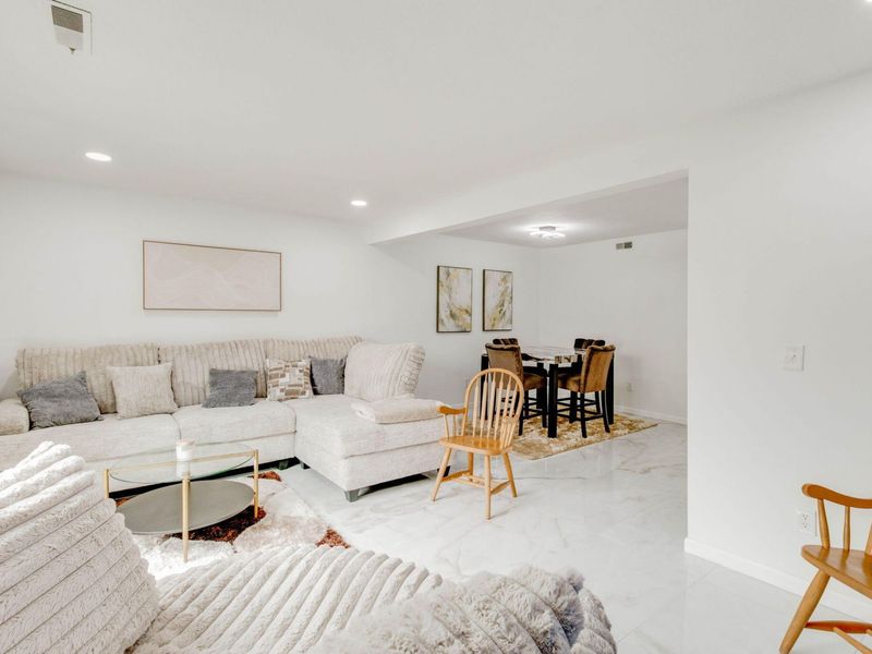 6425 Harbinger Lane, Dayton, OH 45449 Photo 7