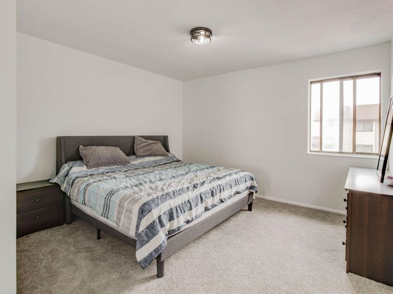 6425 Harbinger Lane, Dayton, OH 45449 Photo 9