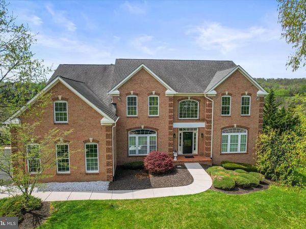 40 FAWN HILL ROAD, HANOVER, PA 17331