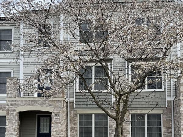 6001 Canyon Creek Drive, Unit 303, Dublin, OH 43016