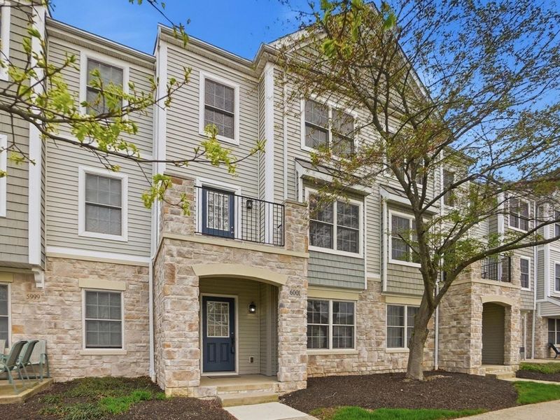 6001 Canyon Creek Drive, Unit 303, Dublin, OH 43016 Photo 1