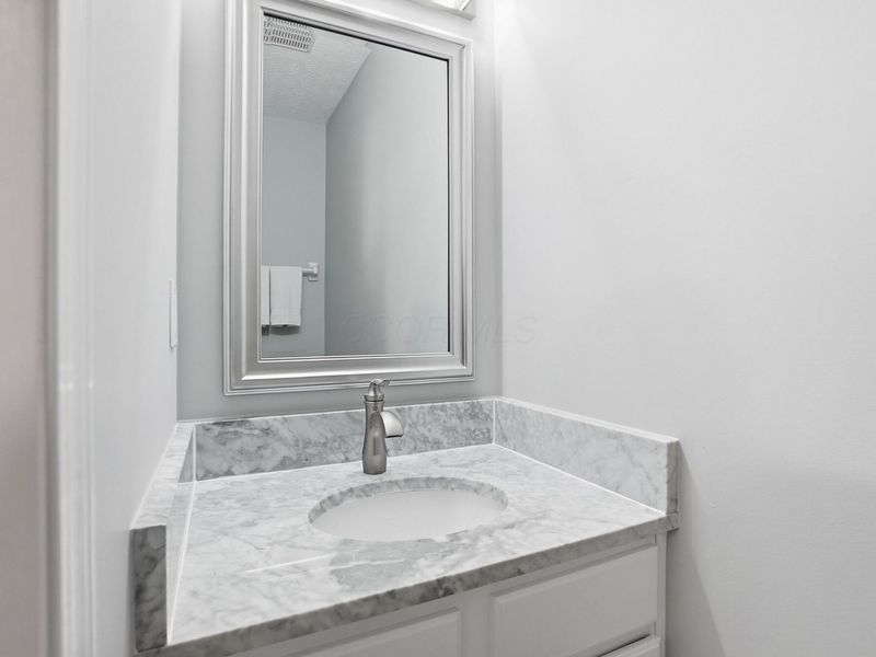 6001 Canyon Creek Drive, Unit 303, Dublin, OH 43016 Photo 20