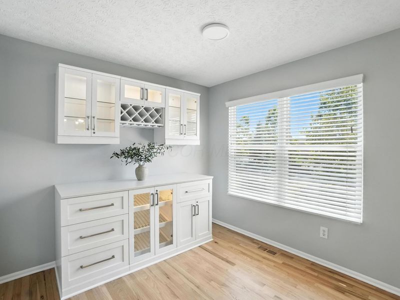 6001 Canyon Creek Drive, Unit 303, Dublin, OH 43016 Photo 3