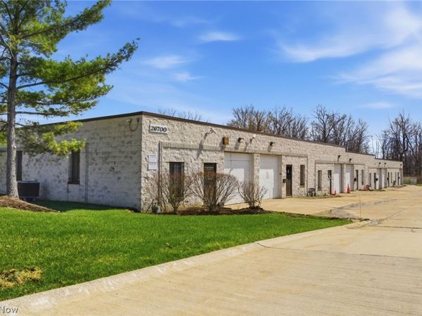 26700 Renaissance Parkway, Warrensville Heights, OH 44128