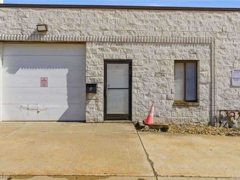 26700 Renaissance Parkway, Warrensville Heights, OH 44128 Photo 11