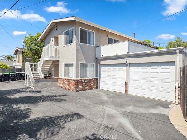 375 Woodland Pl , Unit C, Costa Mesa, CA 92627
