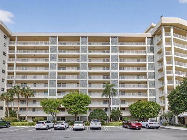 3499 Oaks Way, Unit 703, Pompano Beach, FL 33069