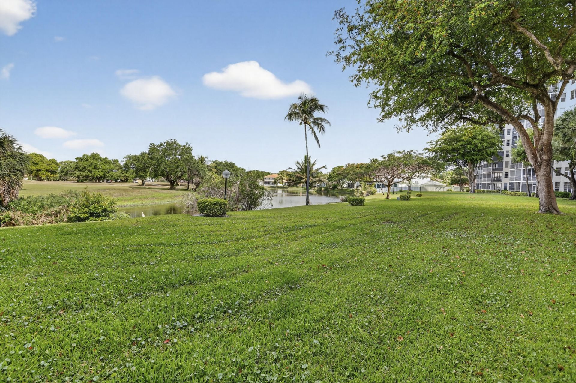 3499 Oaks Way, Unit 703, Pompano Beach, FL 33069 Photo