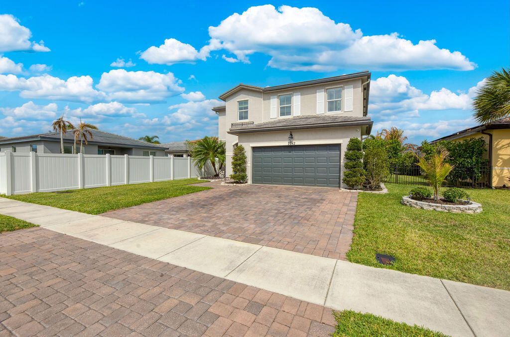 7742 NW Gladwell Lane, Port Saint Lucie, FL 34987 Photo