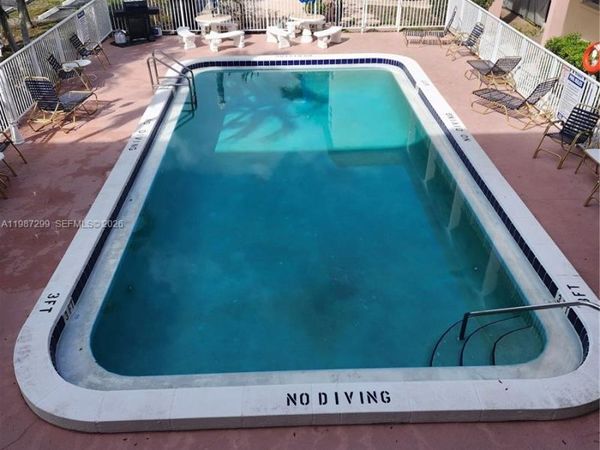 100 SE 6th Ave , Unit 107, Pompano Beach, FL 33060