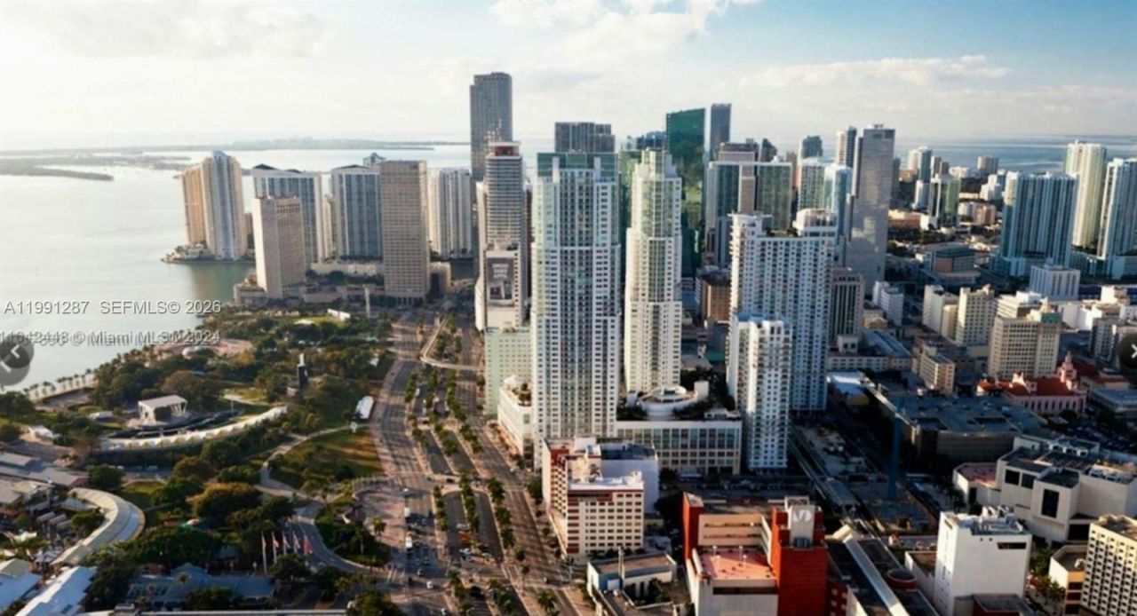 253 NE 2nd St, Unit 905, Miami, FL 33132 Photo