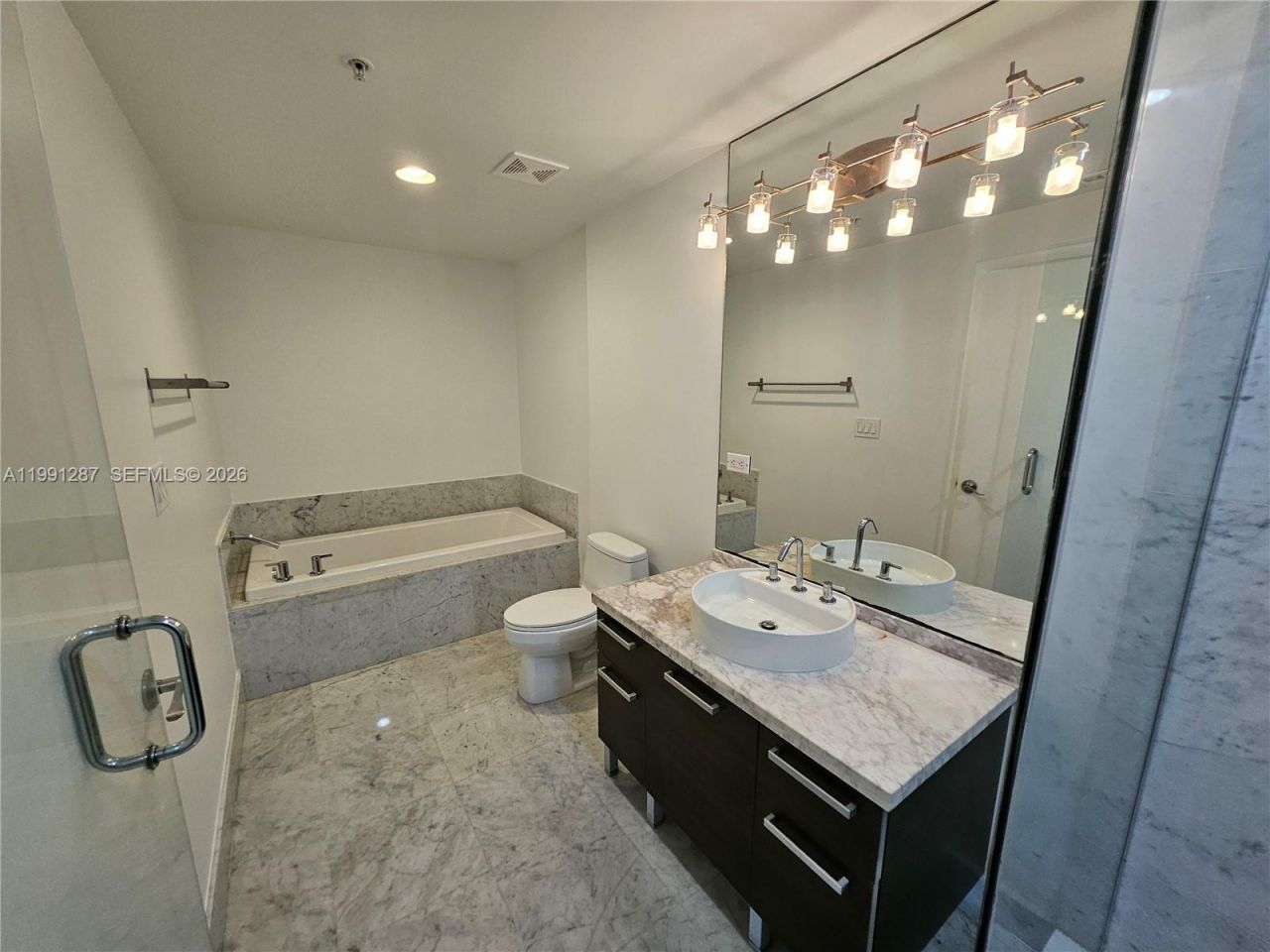 253 NE 2nd St, Unit 905, Miami, FL 33132 Photo