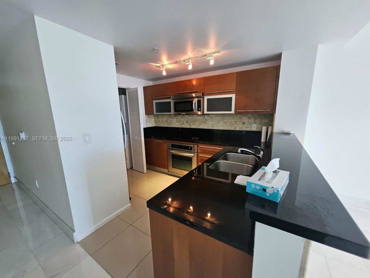253 NE 2nd St, Unit 905, Miami, FL 33132 Photo