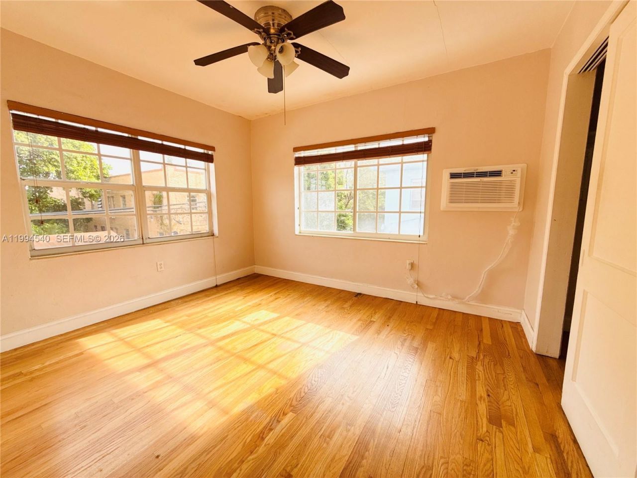 555 SW 16th Ave , Unit 11, Miami, FL 33135 Photo