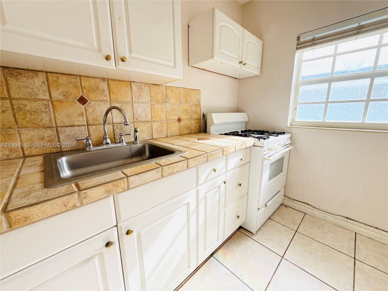 555 SW 16th Ave , Unit 11, Miami, FL 33135 Photo