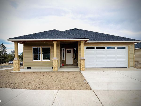 3822 SW Antelope Way, Unit Lot 47, Redmond, OR 97756