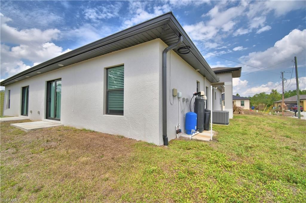 713/715 W 12th St, Lehigh Acres, FL 33972 Photo