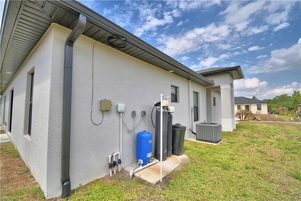 713/715 W 12th St, Lehigh Acres, FL 33972 Photo