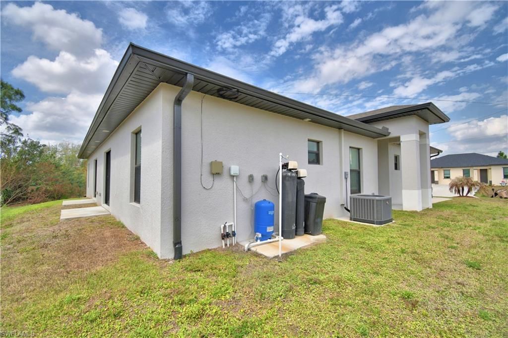 713/715 W 12th St, Lehigh Acres, FL 33972 Photo