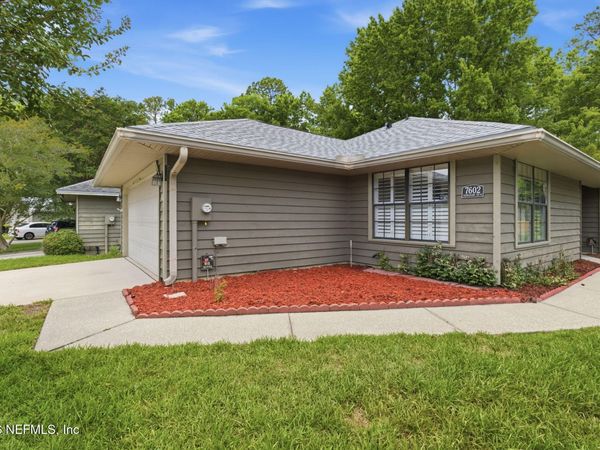 7602 BAYMEADOWS Circle W, Jacksonville, FL 32256