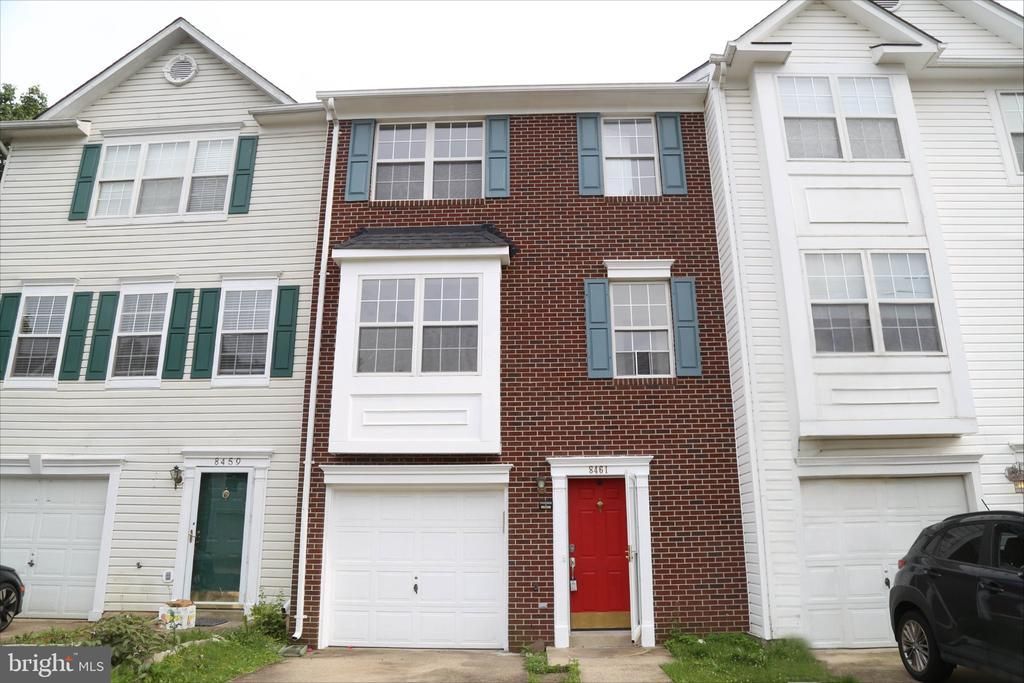 8461 Tackhouse Loop, Gainesville, VA 20155 Main Photo