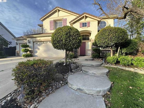 4111 Riverbrook Ct, Stockton, CA 95219