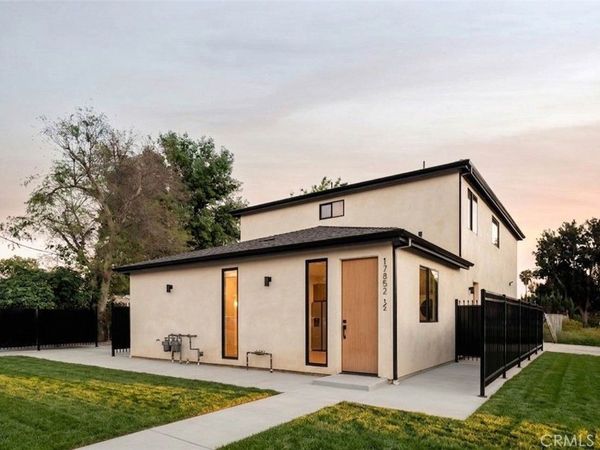 17852 Saticoy Street, Reseda, CA 91335