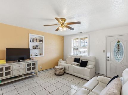 295 E Durian Ave, Coalinga, CA 93210 Photo