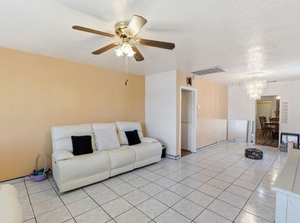 295 E Durian Ave, Coalinga, CA 93210 Photo