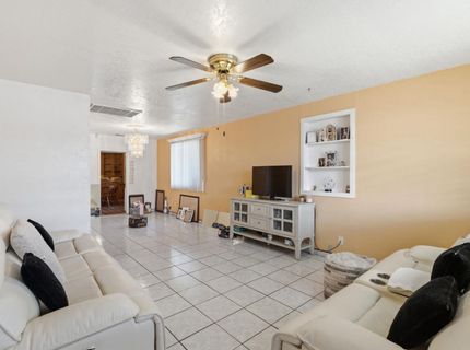 295 E Durian Ave, Coalinga, CA 93210 Photo