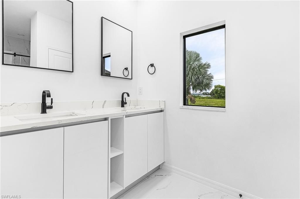 1630 NE 17th Ter, Cape Coral, FL 33909 Photo