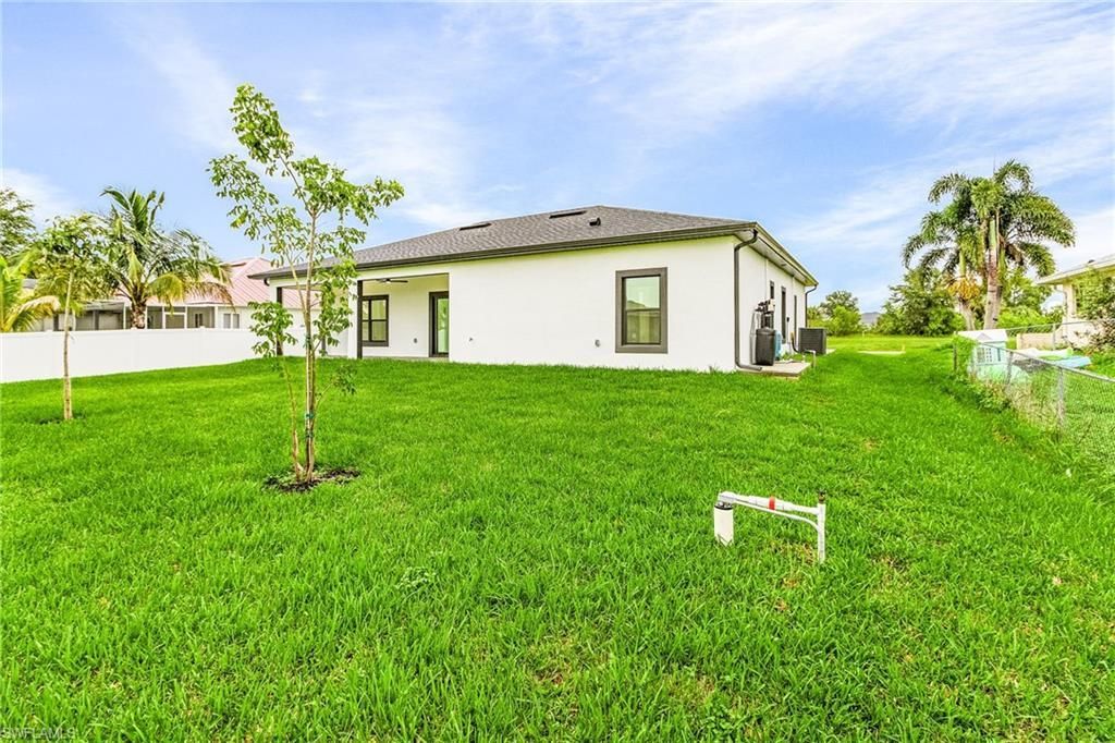 1630 NE 17th Ter, Cape Coral, FL 33909 Photo