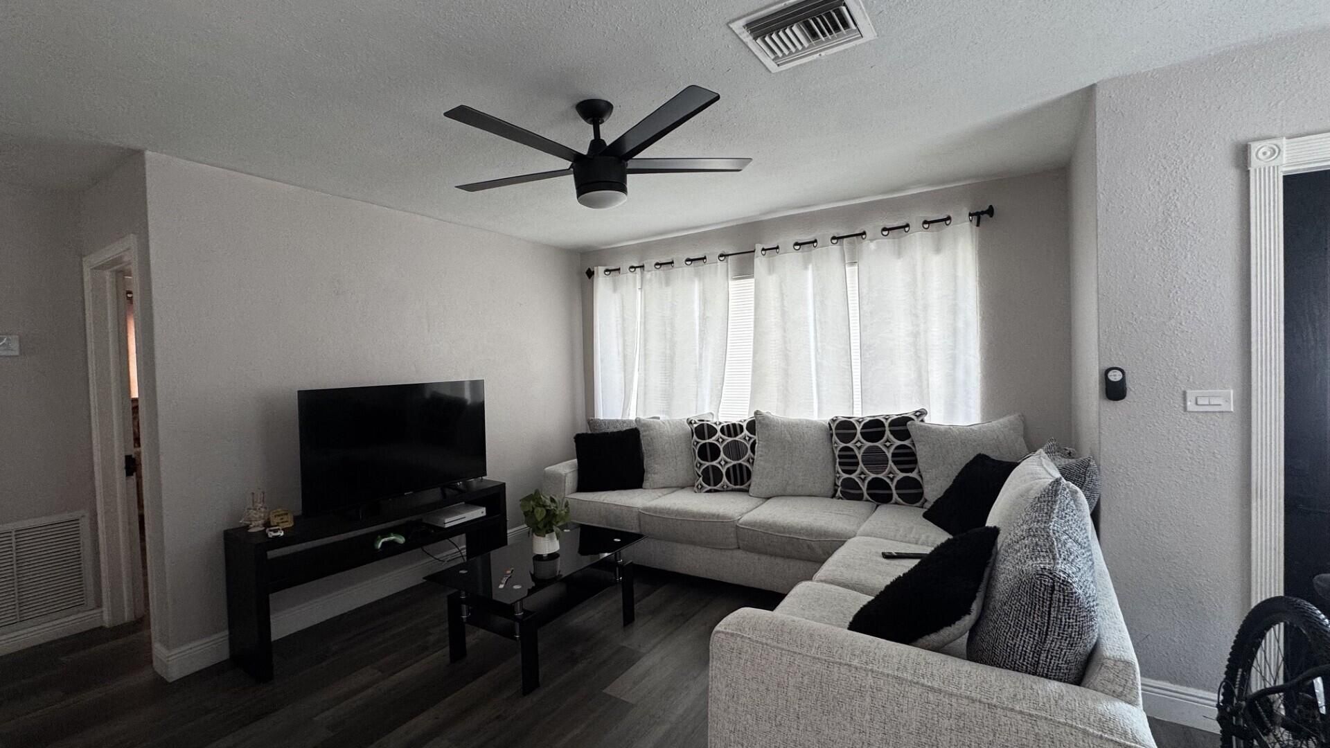 1314 S H Street, Lake Worth Beach, FL 33460 Photo