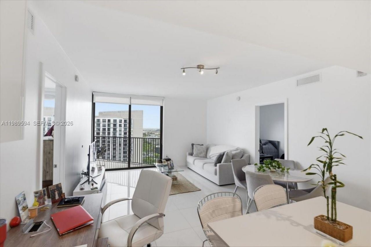 5300 Paseo Blvd , Unit 1803, Doral, FL 33166 Photo