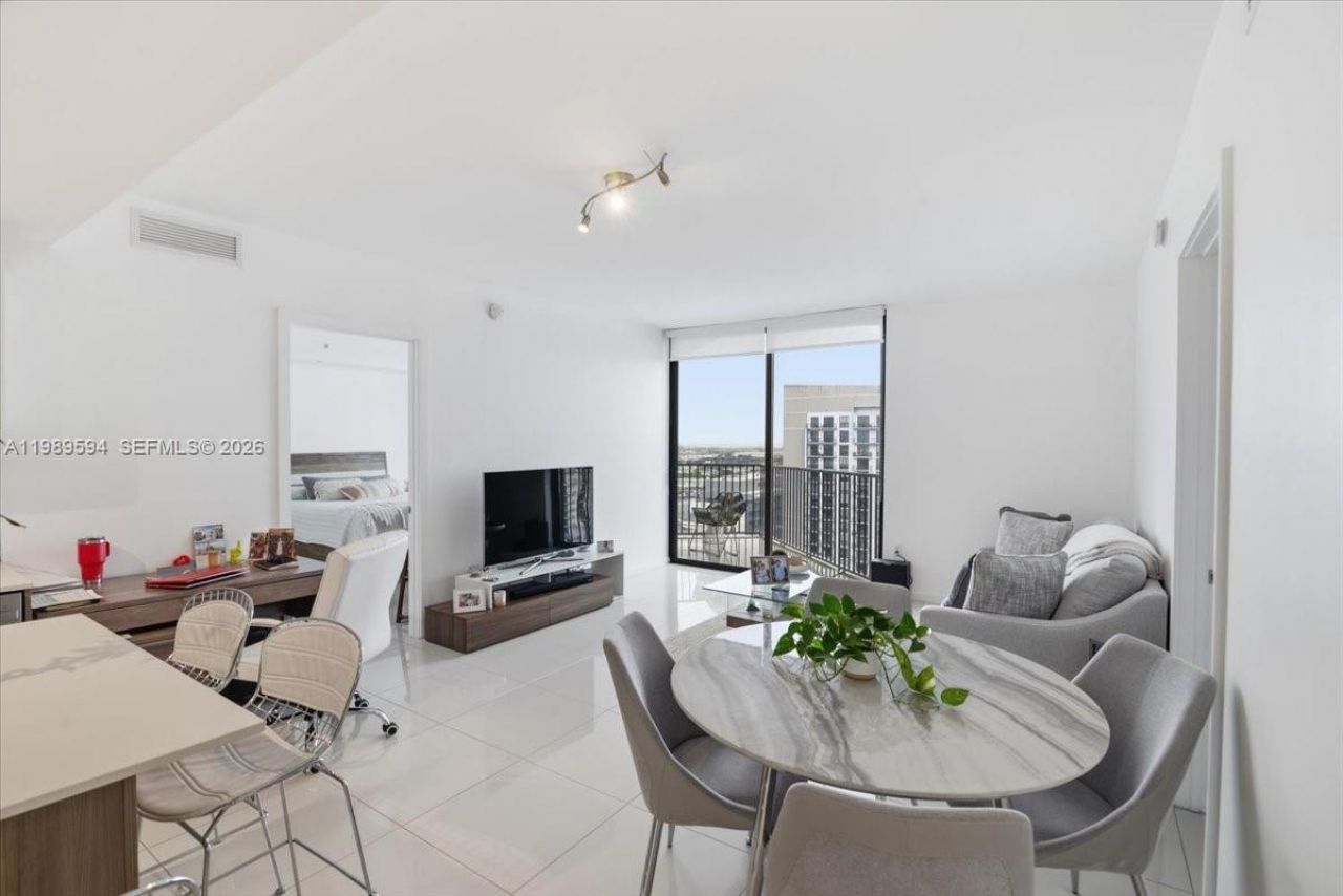 5300 Paseo Blvd , Unit 1803, Doral, FL 33166 Photo