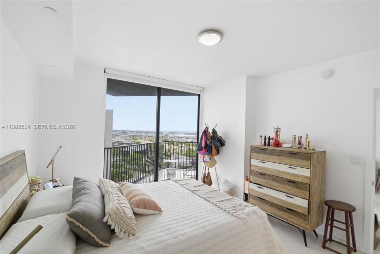 5300 Paseo Blvd , Unit 1803, Doral, FL 33166 Photo