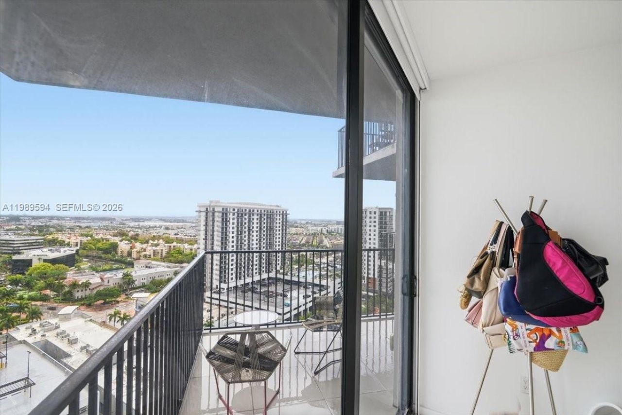 5300 Paseo Blvd , Unit 1803, Doral, FL 33166 Photo