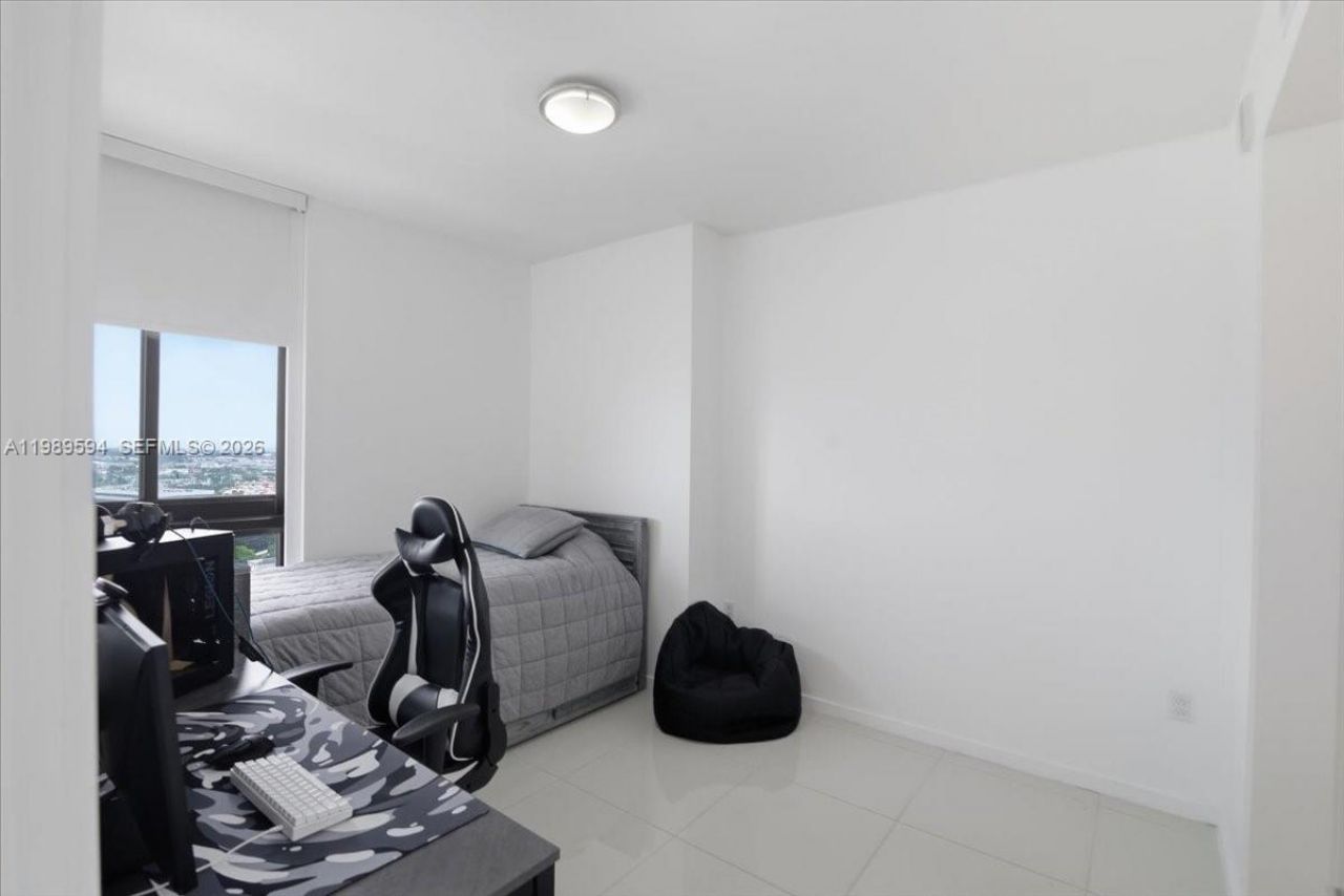 5300 Paseo Blvd , Unit 1803, Doral, FL 33166 Photo