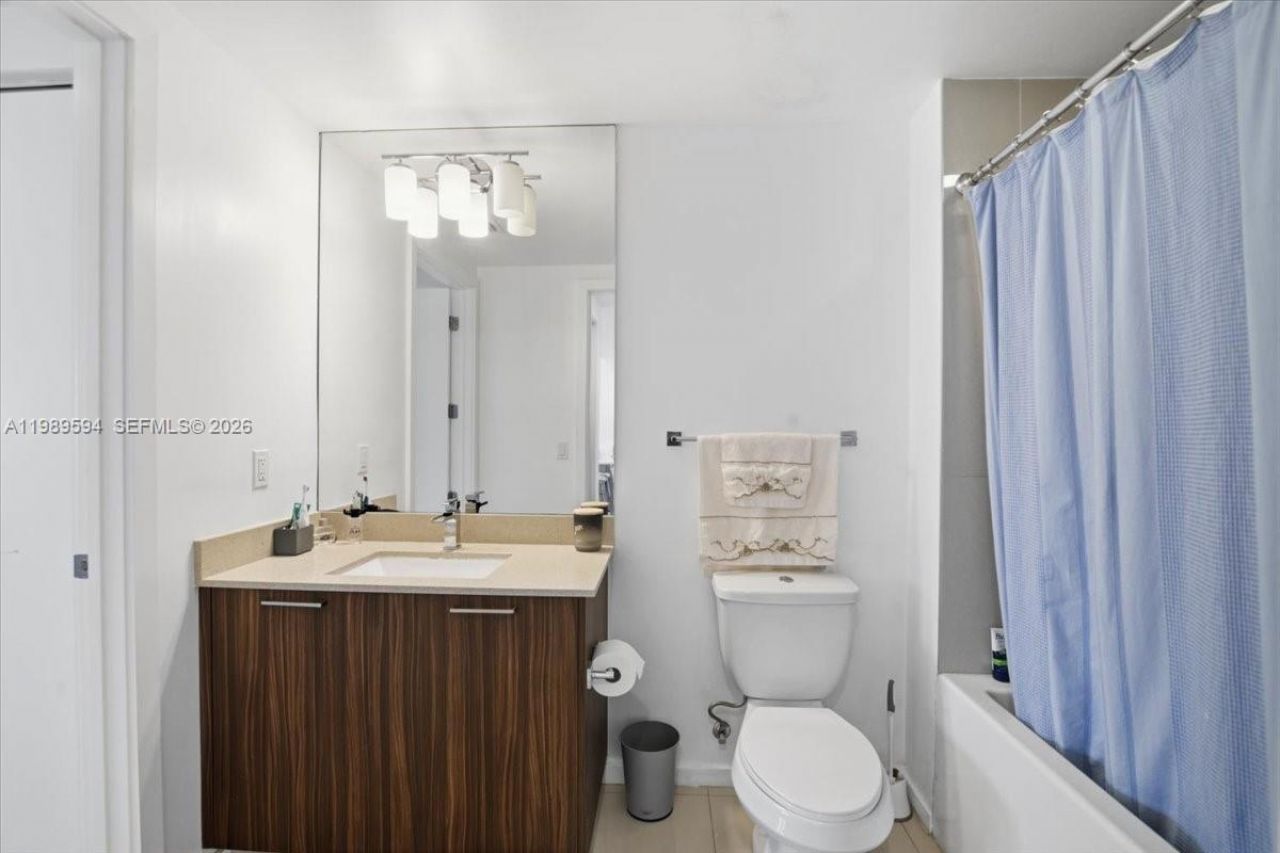 5300 Paseo Blvd , Unit 1803, Doral, FL 33166 Photo