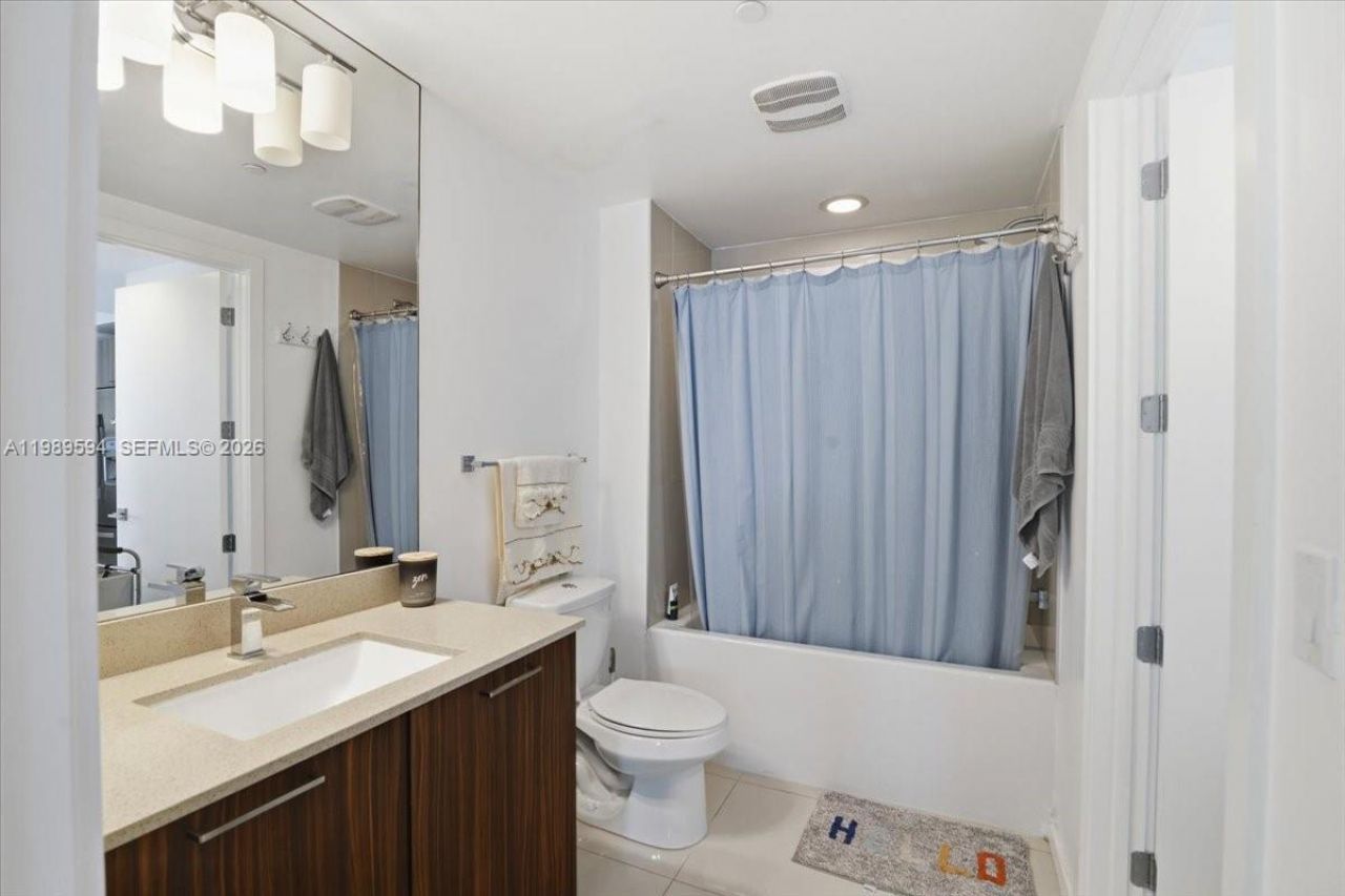 5300 Paseo Blvd , Unit 1803, Doral, FL 33166 Photo